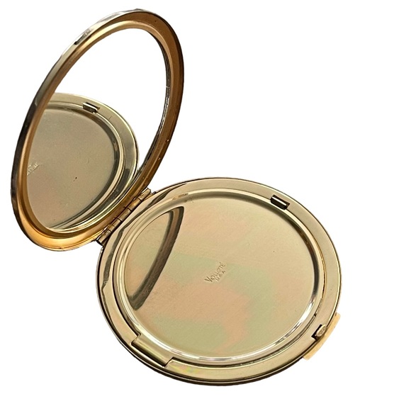 Volupte Mirrored Compact Etched Floral Pattern Round Gold Tone Snap Vintage - Picture 2 of 6
